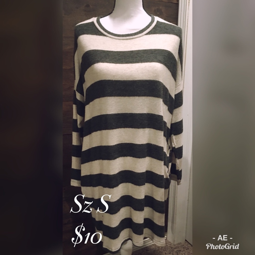 💋SOLD💋 White/Black Striped Dress